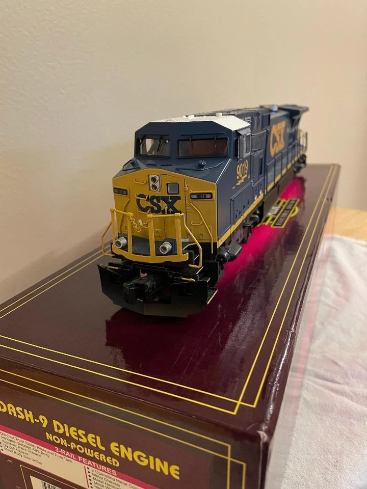 MTH 20-2428-3 CSX O-Scale diesel locomotive non-powered - Image 2 of 4