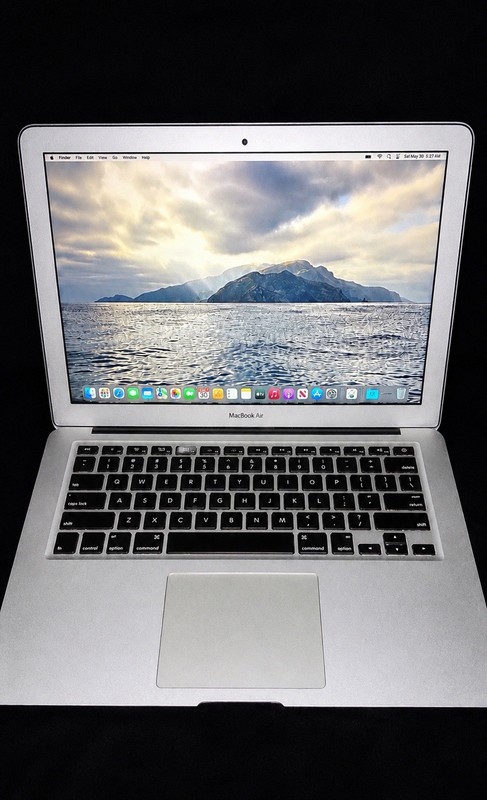 Apple MacBook Air 13" 2017 Silver i5 1.8GHz 8GB SSD macOS Monterey