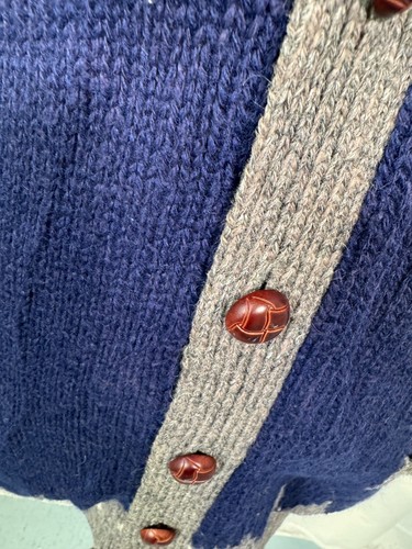 VTG GAP Navy Blue GrayChunky Knit Soft Wool Blend Cardigan Buttons Pockets Sz L - Picture 12 of 15