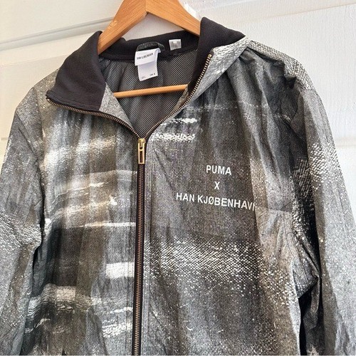 Puma x Han Kjøbenhavn Track Jacket grigio stampa astratta grande - Foto 5 di 10
