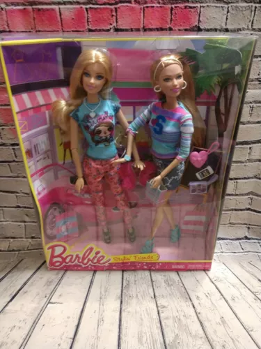 2013 BARBIE LEBEN IM DREAMHAUS STYLIN FREUNDE BARBIE & SOMMERPUPPE NRFB