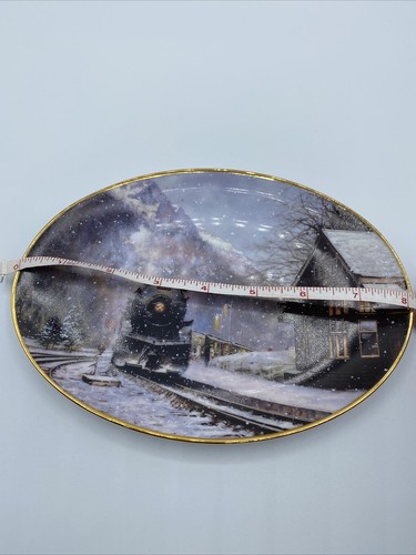 The Hamilton Collection - Early Departure Snowy Passages Limited Edition Plate - Picture 12 of 12