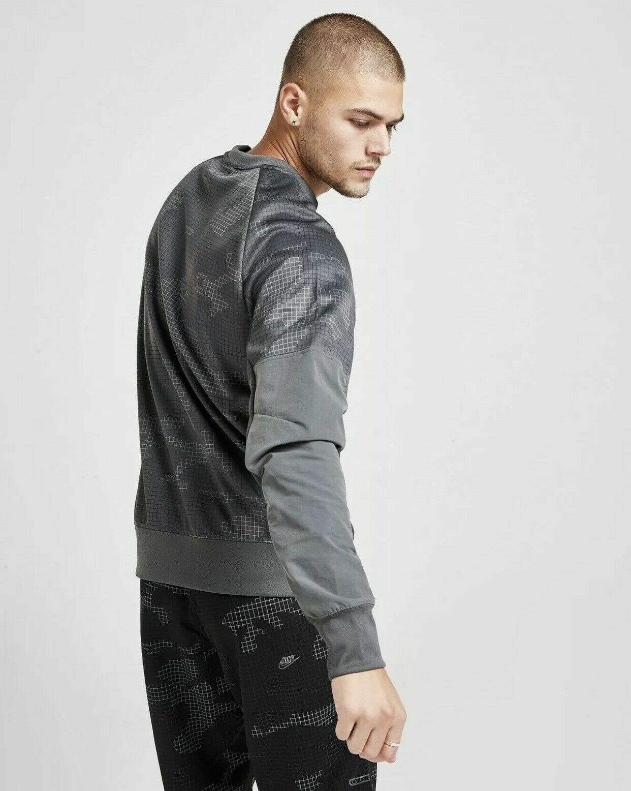 nike air max camo crew sweatshirt