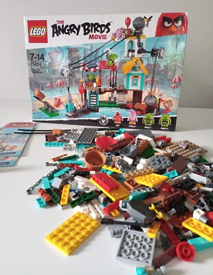 Lego 75824 The Angry Birds Movie   Pig City Teardown - inkl. Minifiguren