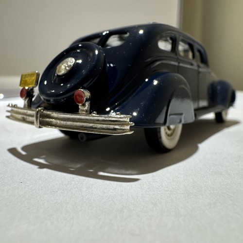 Brooklin Models BRK7 1934 Chrysler Airflow Sedan 1/43 - Picture 6 of 18