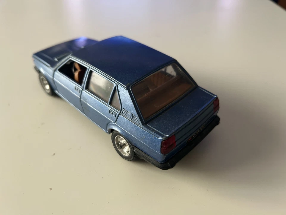 Mebetoys Alfa Romeo Giulietta 1/25 - Immagine 4 di 4