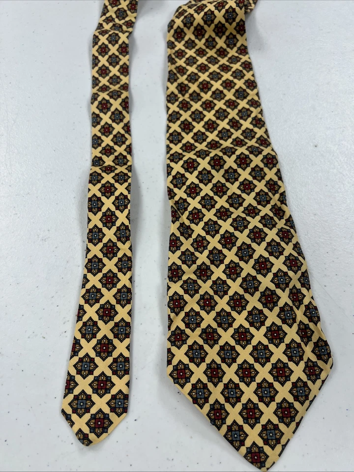 Paul Stuart Men's Yellow Geometric Silk Neck Tie $198 - Image 2 of 4