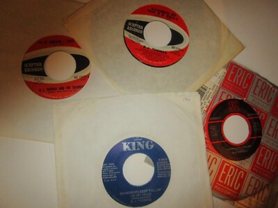 Lot of 4 B.J. Thomas Singles, 45s  raindrops , candy baby ,hooked on feeling bx4