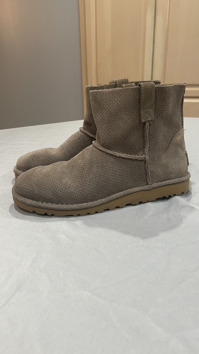 UGG 1016852 Classic Unlined Mini Perforated Winter Ankle Boots