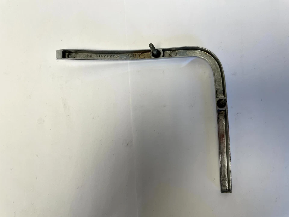 Dodge Meadowbrook 1949 maletero licencia placa cromada moldura envolvente 1244912 nuevo en stock Foto 4 de 4