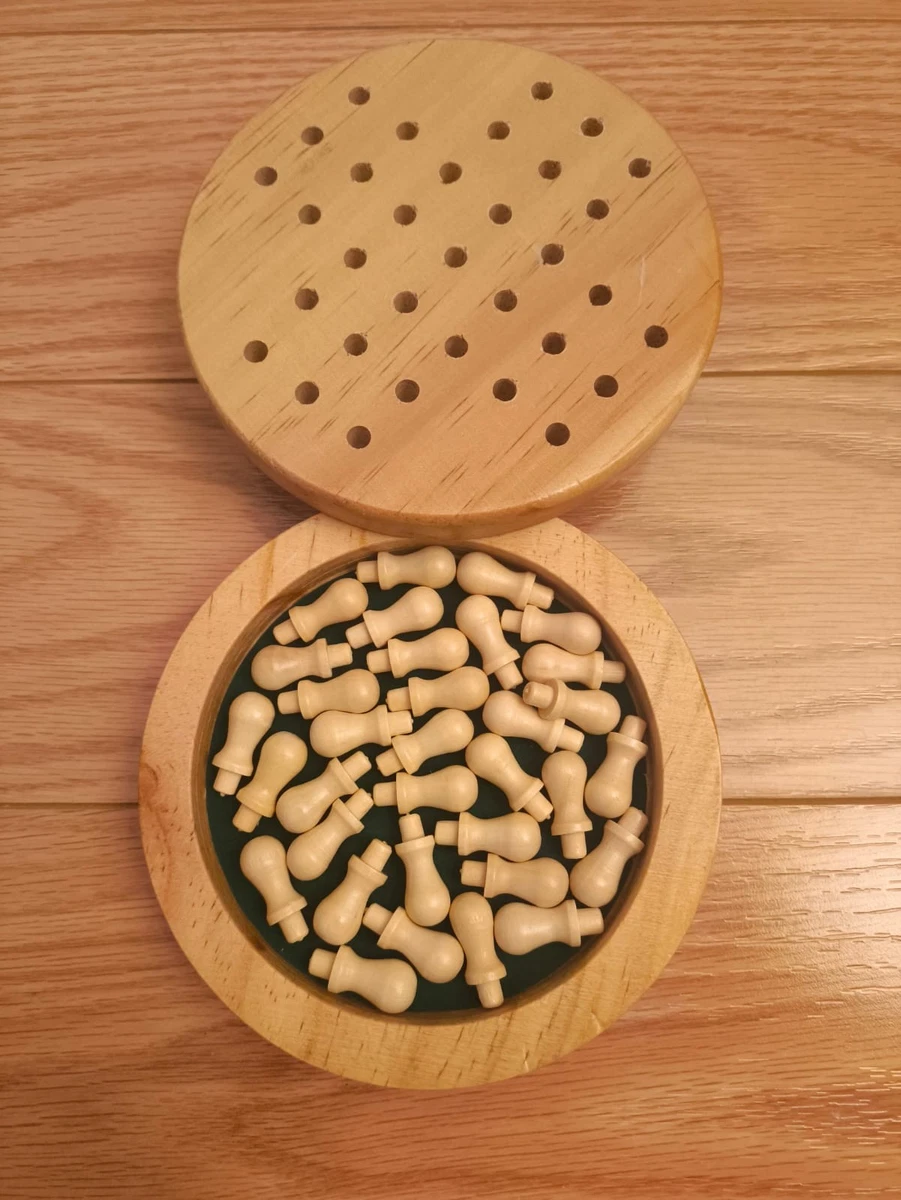 Solitario De Madera Con Tablero Y Fichas – Juego De Lógica Y Paciencia Para 1 Jugador, De Samena, Medidas 11x11 Cm