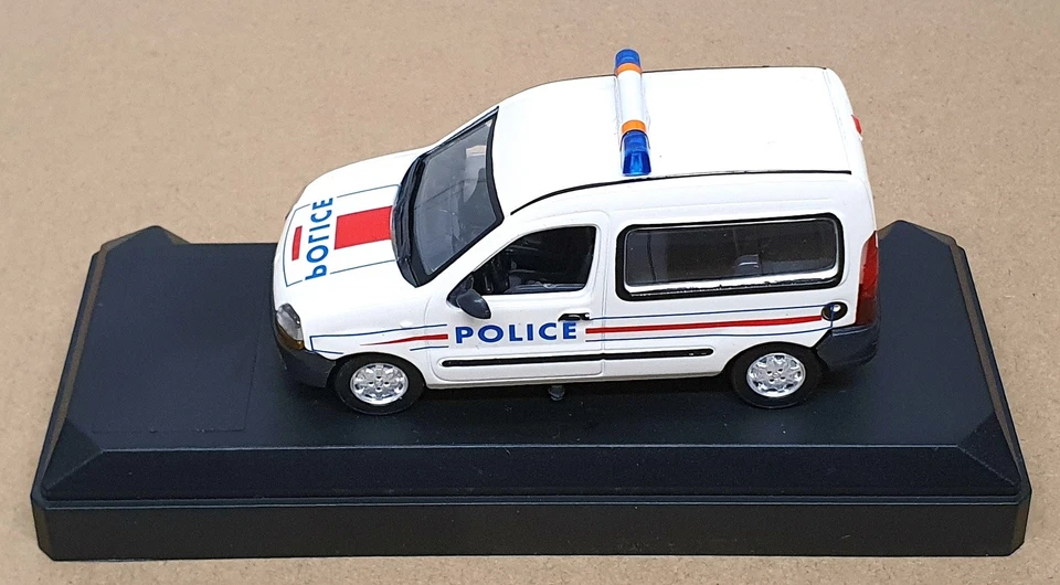 Verem 1/43 Scale Diecast V286 - Renault Kangoo Police Car - White - Image 4 of 4