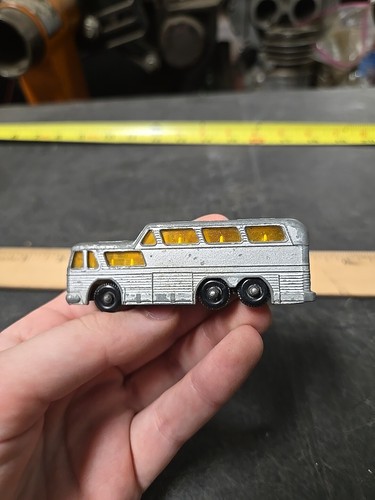 Matchbox 1960's Greyhound GMC Coach Bus England No. 66 - Picture 8 of 9
