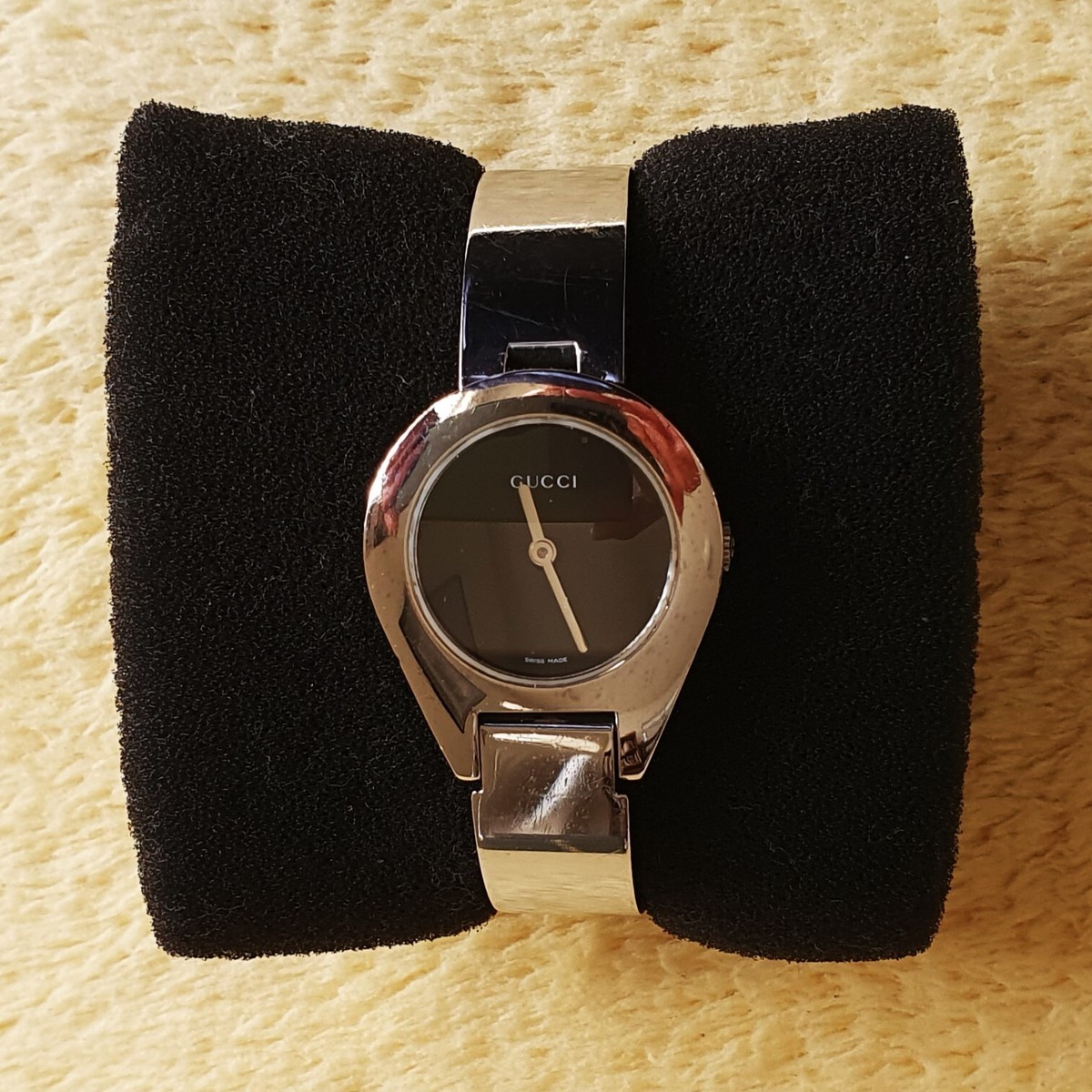 Gucci 6700L 18K Stainless Steel Women display picture 1