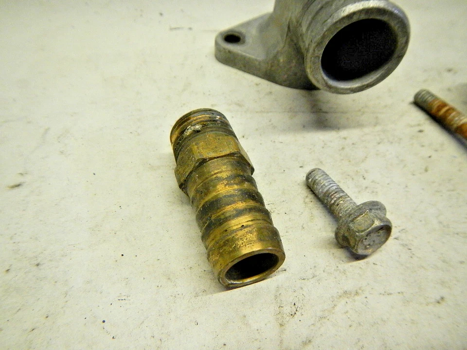 Termostato 120 graus OEM Polaris 2002 XC 800 SP Edge IQ Liberty tampa entrada - Imagem 2 de 4