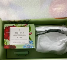 Tea Forte Fleur Gift Set w/ Cafe Cup, Tea Tray and 10 Pyramid Tea Infusers - NEW