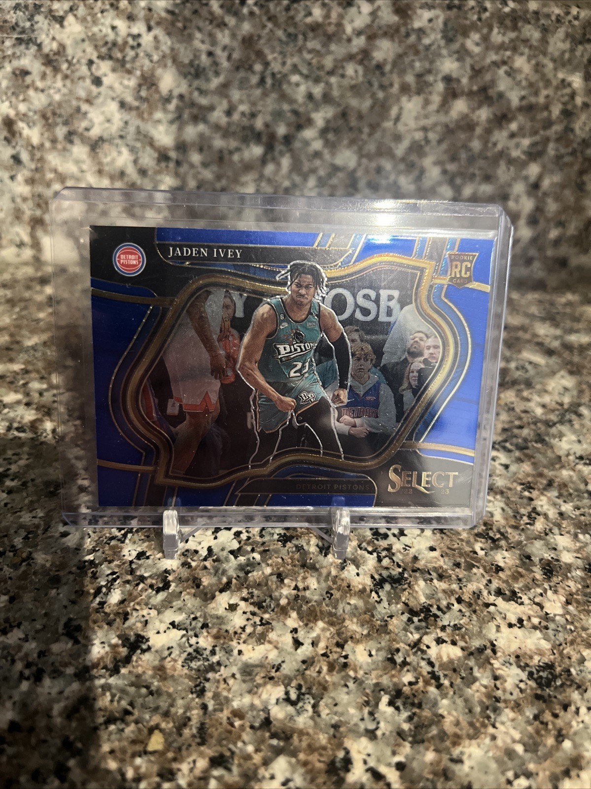 2022-23 Panini Select - Courtside Jaden Ivey #298 Blue Cracked Ice Prizm (RC)