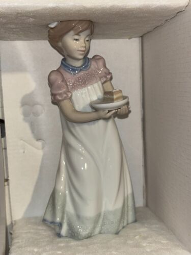 Lladro Porcelain Statue Happy Birthday 5429 RARE New M - Picture 2 of 6