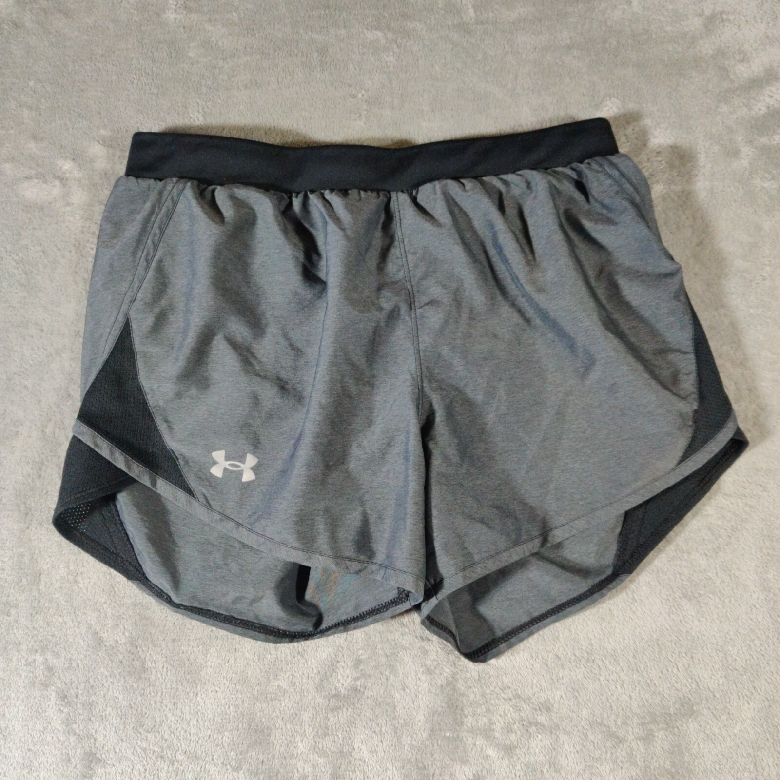 Under Armour Shorts Womens XS Gray And Black Athletic Heatgear Loose EUC