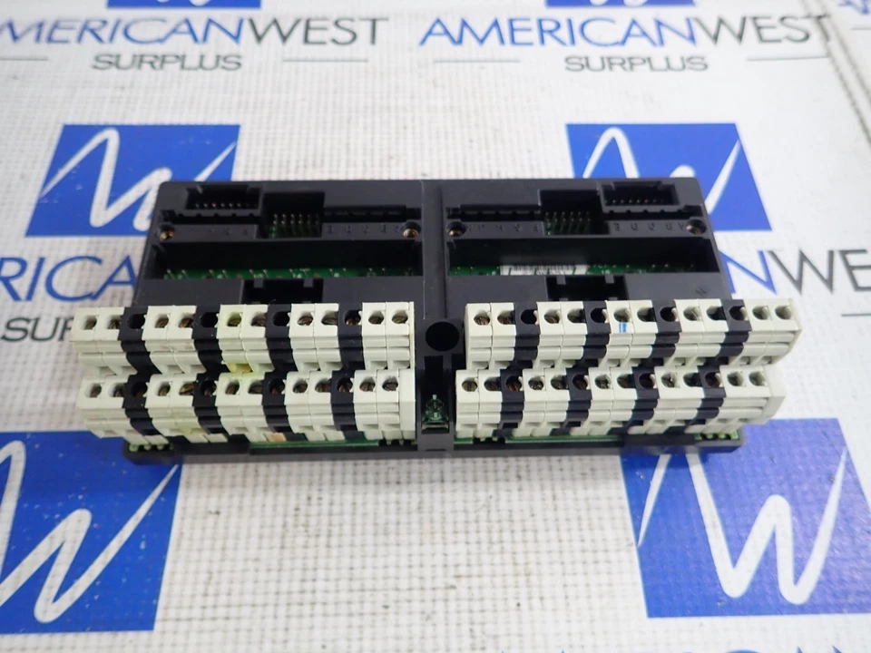 GE FANUC Terminal Base IC670CHS002E 2 Tier Box Terminal UP to 80 in stock! - Image 2 of 4