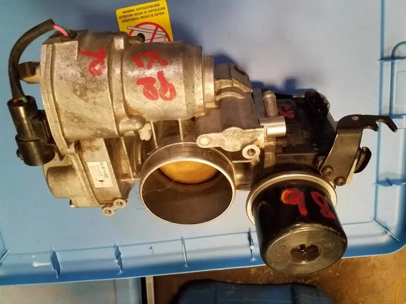1998 1999 JAGUAR XJR SUPERCHARGE THROTTLE BODY - Image 3 of 4