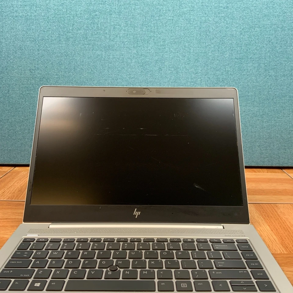 HP EliteBook 840 G5 Intel i5-8250U 8GB RAM 256GB SSD Win 10 Pro Foto 3 de 4