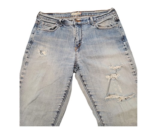 Jean para mujer Levi's 505 12 cortos azules de altura media pierna recta deshilachada rasgado en apuros - Imagen 3 de 17