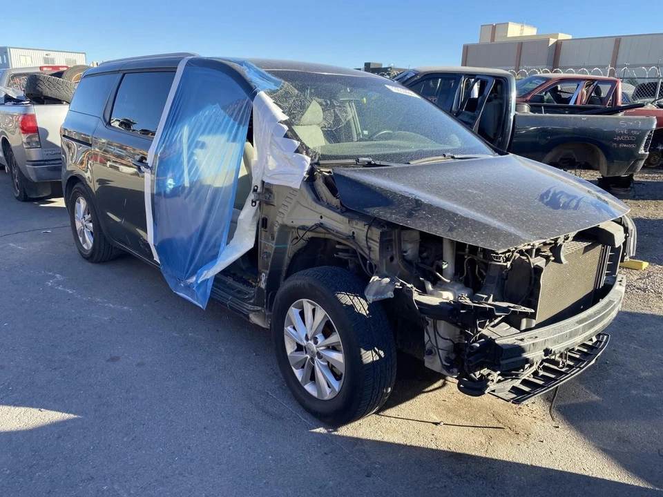 Used Power Steering Pump fits: 2016 Kia Sedona hydraulic Grade A - Image 2 of 4