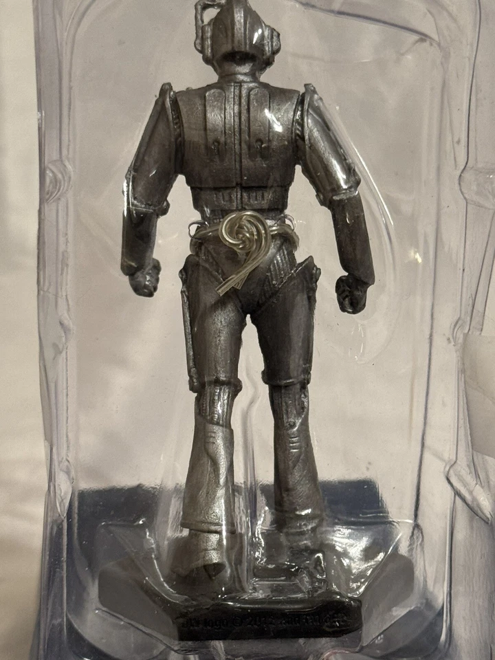 BBC Dr Who Cyber Controller 10th Doctor Action Figure 2012 With Magazine Part 14 - Image 4 of 4