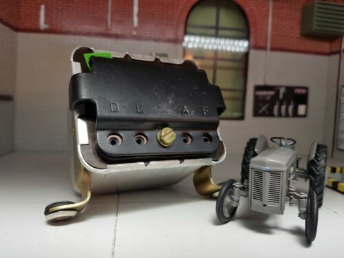 Ferguson Tractor TE20 TEA20 TED20 TEF20 Lucas Type Voltage Regulator Control Box - Picture 2 of 3