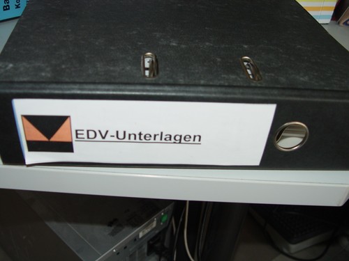 Leitzordner mit EDV-Unterlagen Datenverwaltung Access 2002/XP - Windows XP usw.