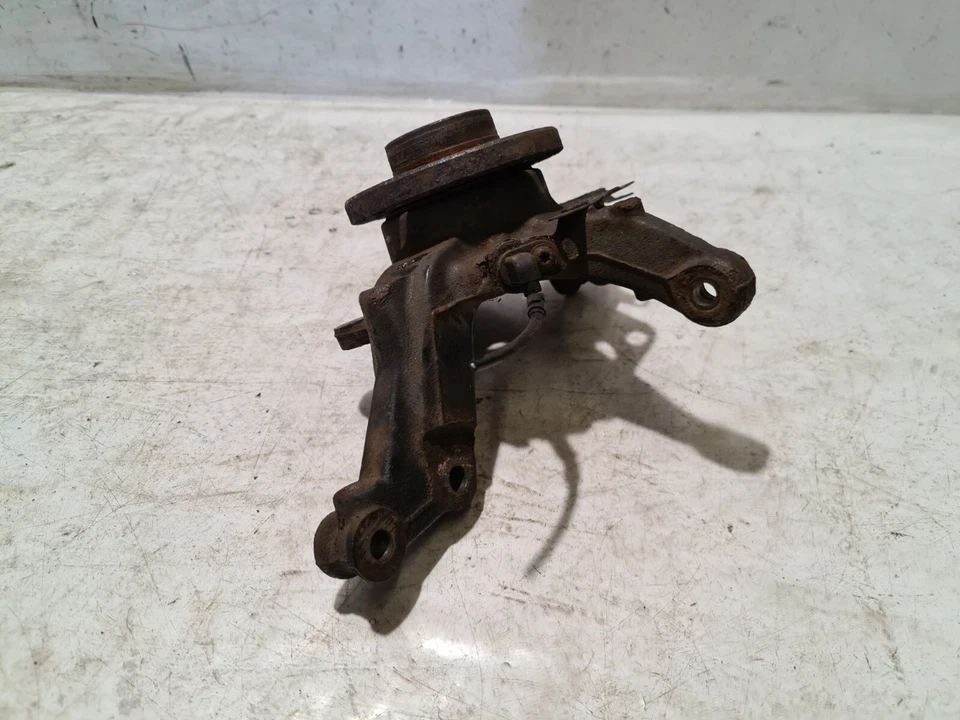 Buje y sello de cojinete de rueda delantero derecho Renault Clio O/S 1.2 gasolina 2014 MK4 OEM Foto 3 de 4