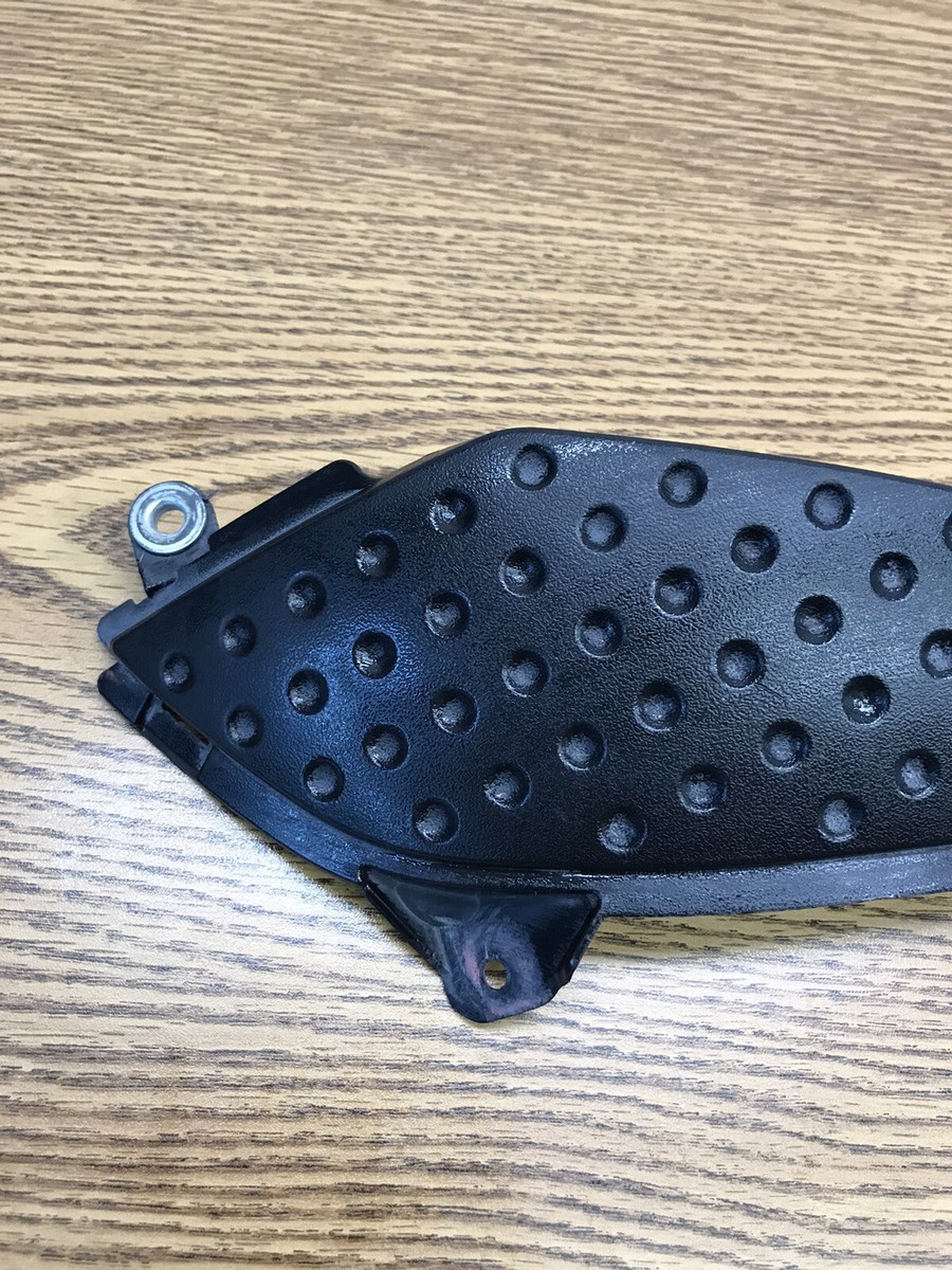 KAWASAKI NINJA ZX6R 636 2005-2006 KNEE GRIP COVER LEFT PART