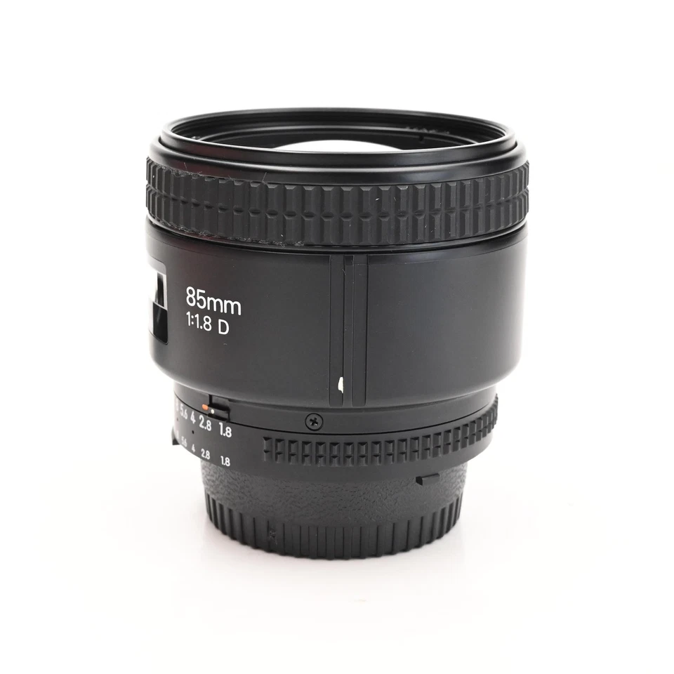 Lente Nikon Nikkor AF 85 mm f1,8 D #046 Foto 2 de 4