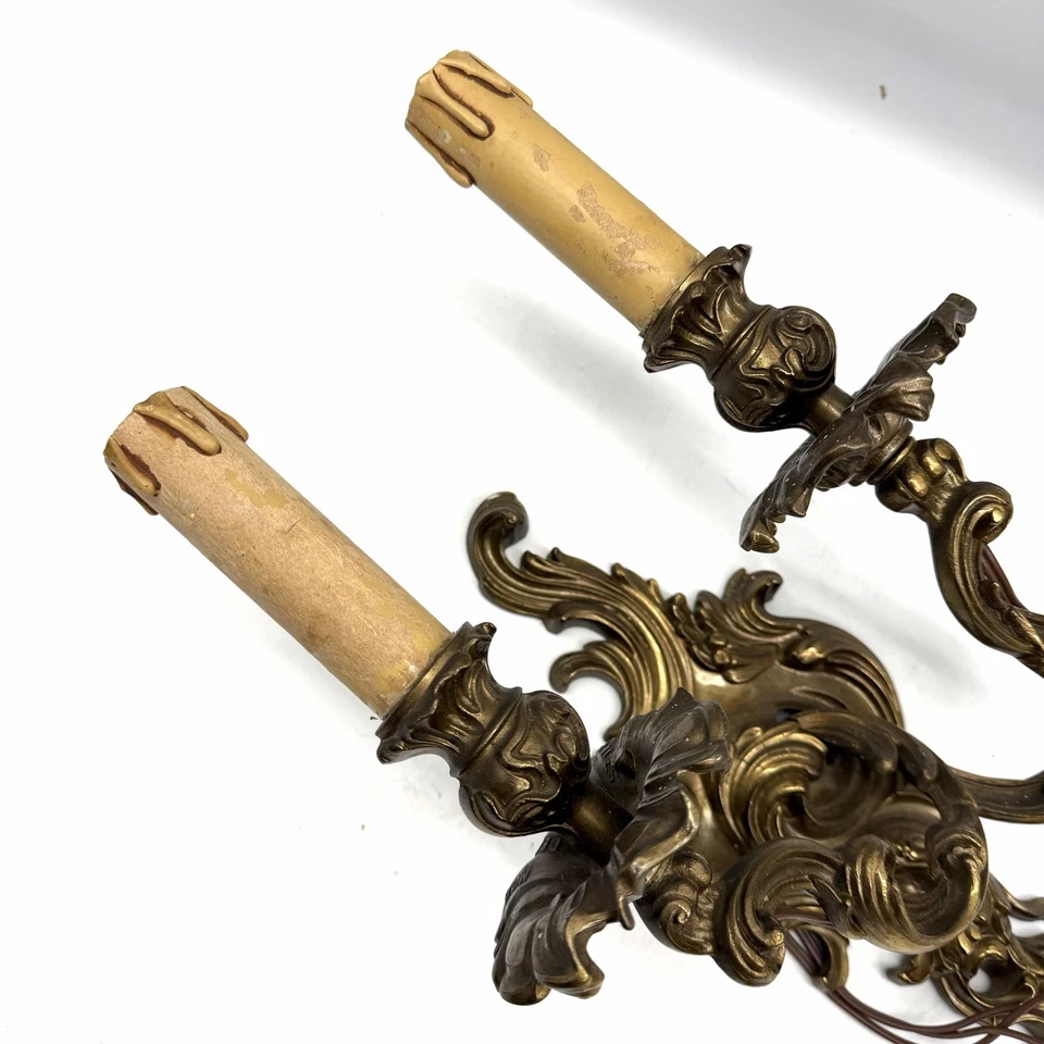 Applique in bronzo dorato a tre luci stile Luigi XV XIX secolo Made in Italy - Immagine 4 di 4