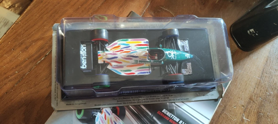 Collezione : Auto da corsa 1:24.  Benetton B186 di Gerhard Berger del 1986 - Immagine 2 di 3