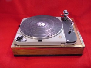 THORENS TD 124 MK II Plattenspieler mit Micro MA-101 Tonarm u. ADC 25 System