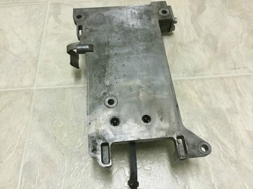 Yamaha 40hp-60hp STARTING MOTOR BRACKET 62Y-81822-01-94, 4 stroke 4 Cylinder - Picture 4 of 4