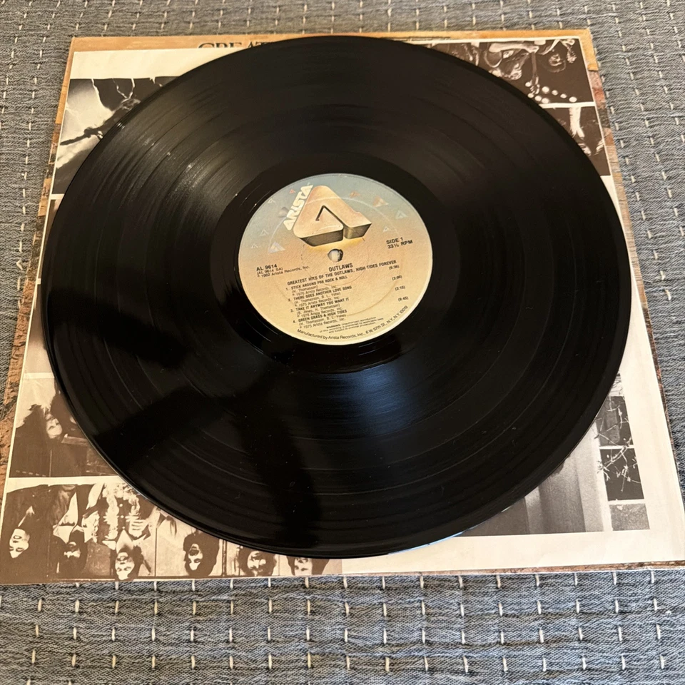 Greatest Hits Of The Outlaws High Tides Forever Vinyl LP Record 1982 Arista  - Image 3 of 4