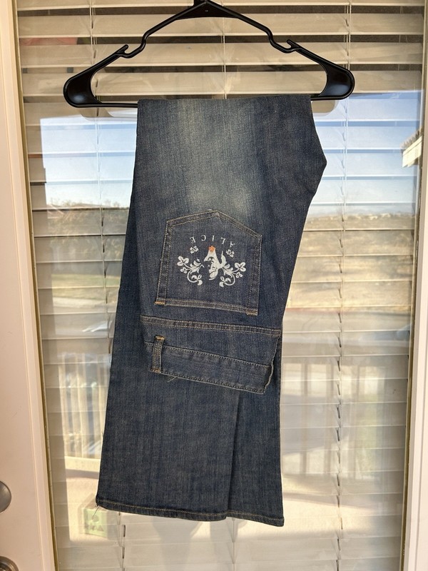 Disney Store Women's Alice In Wonderland Blue Straight Leg Jeans Size 12