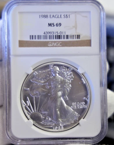 1988 US Silver Eagle $1 NGC MS69.