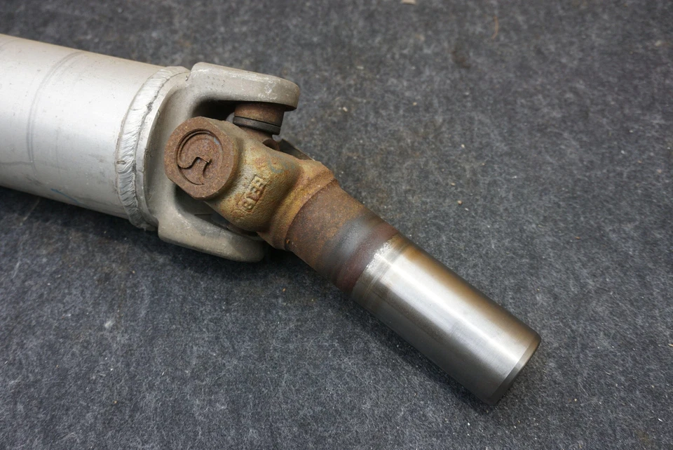 Eje trasero hélice eje de transmisión 4x4 84083946 84546234 Cadillac Escalade Foto 2 de 4