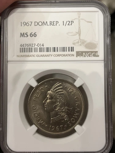 DOMINICAN REPUBLIC  1/2 Peso 1967 - NGC MS66 J2