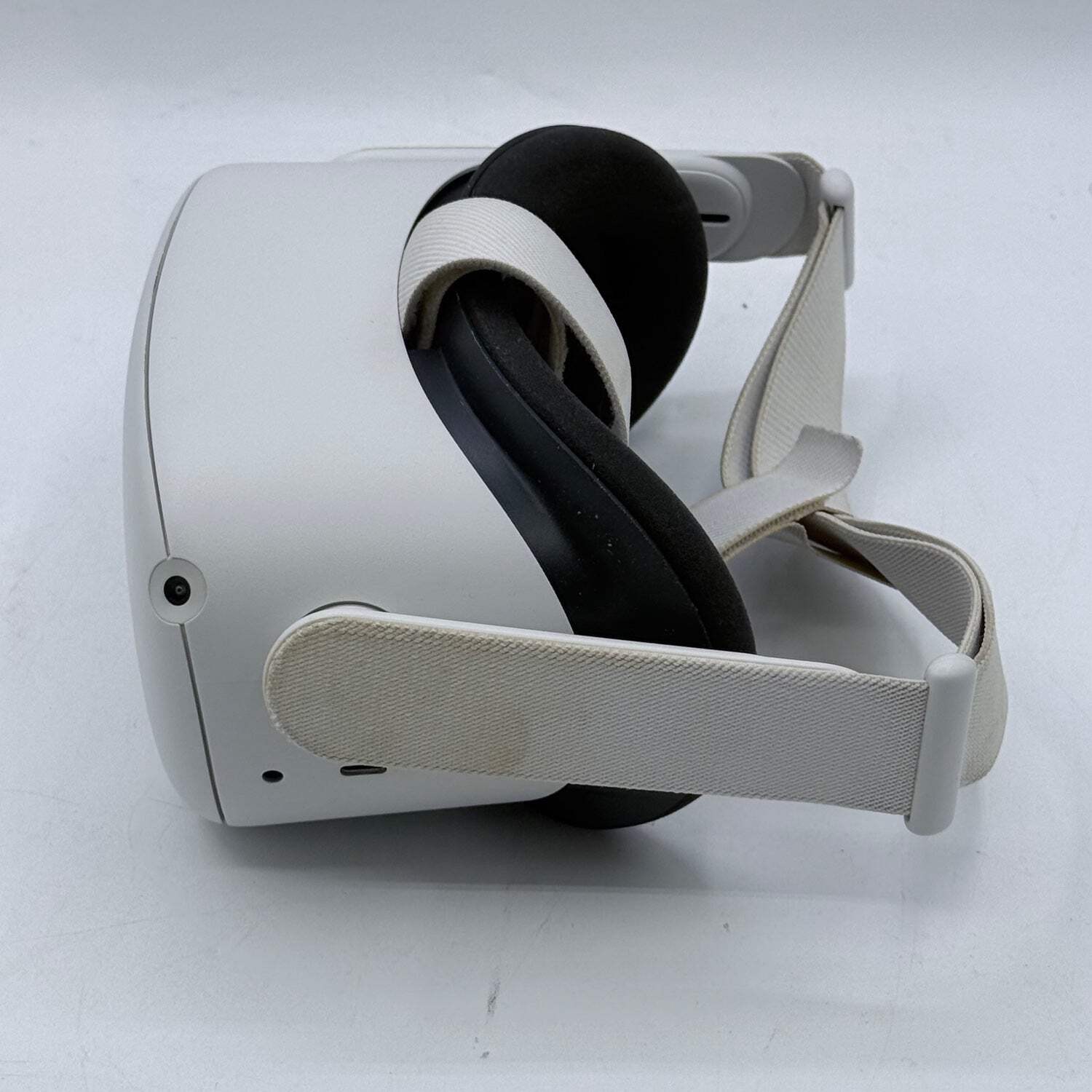 Meta Quest 2 128GB Standalone All-in-One VR Headset KW49CM Unit Only