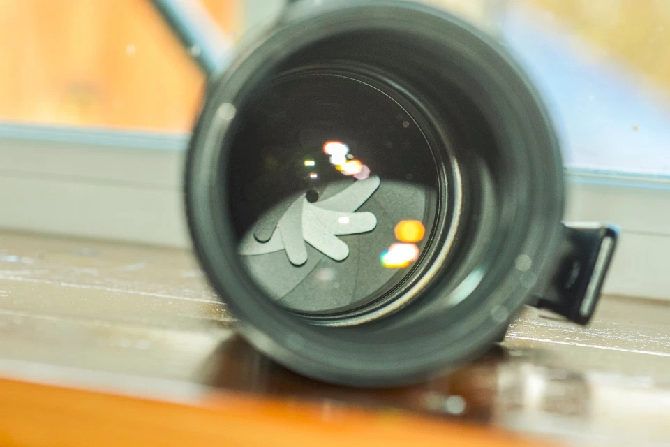 Nikon AF-S NIKKOR 70-200mm f/2.8G IF-ED VR Lens - Image 3 of 4