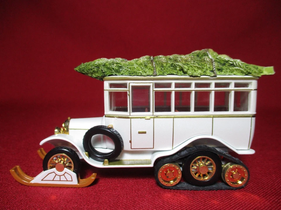 1:43 1922 Scania Vabis Post Bus Christmas Special Matchbox Models of Yesteryear - Image 3 of 4