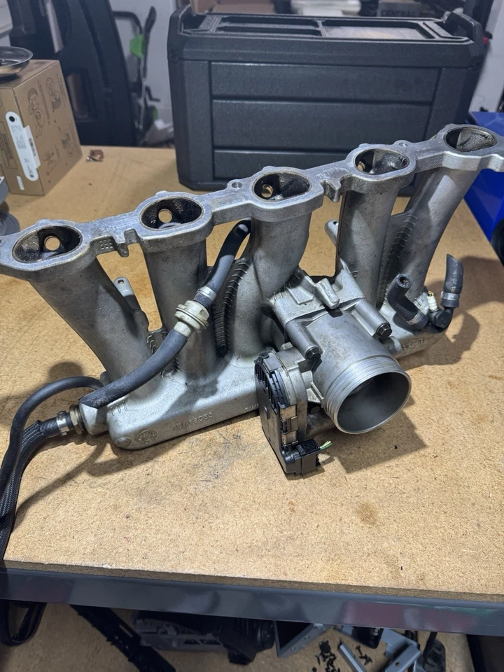 2005-2007 Volvo S60R V70R Intake Manifold & Throttle Body 2.5L 5 Cyl OEM #3013EM - Image 2 of 4