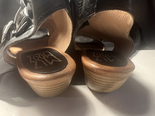 Lot Of 2 Miz Mooz Shoes Black And Tan Leather Open Toe Buckles Size 40 - Picture 5 of 12