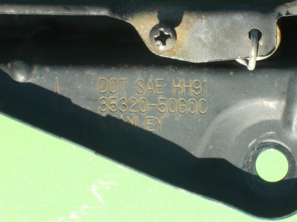 ЛЕВОЕ КРЕПЕЖНОЕ КОЛЬЦО ДЛЯ ФАРЫ CHEVY METRO 90-97 96063799 OEM GEO SPRINT LSI - Изображение 2 из 4