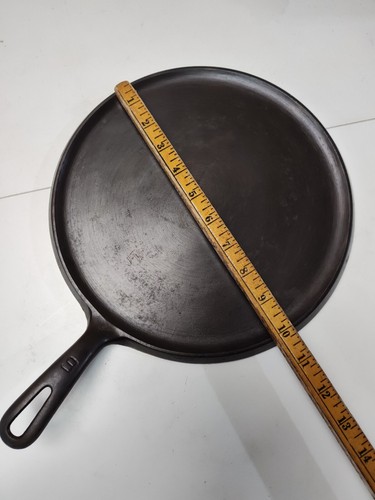 "Fully Restored" GRISWOLD CAST IRON #9 Griddle Small Logo 10" Seasoned Flat - Picture 5 of 6